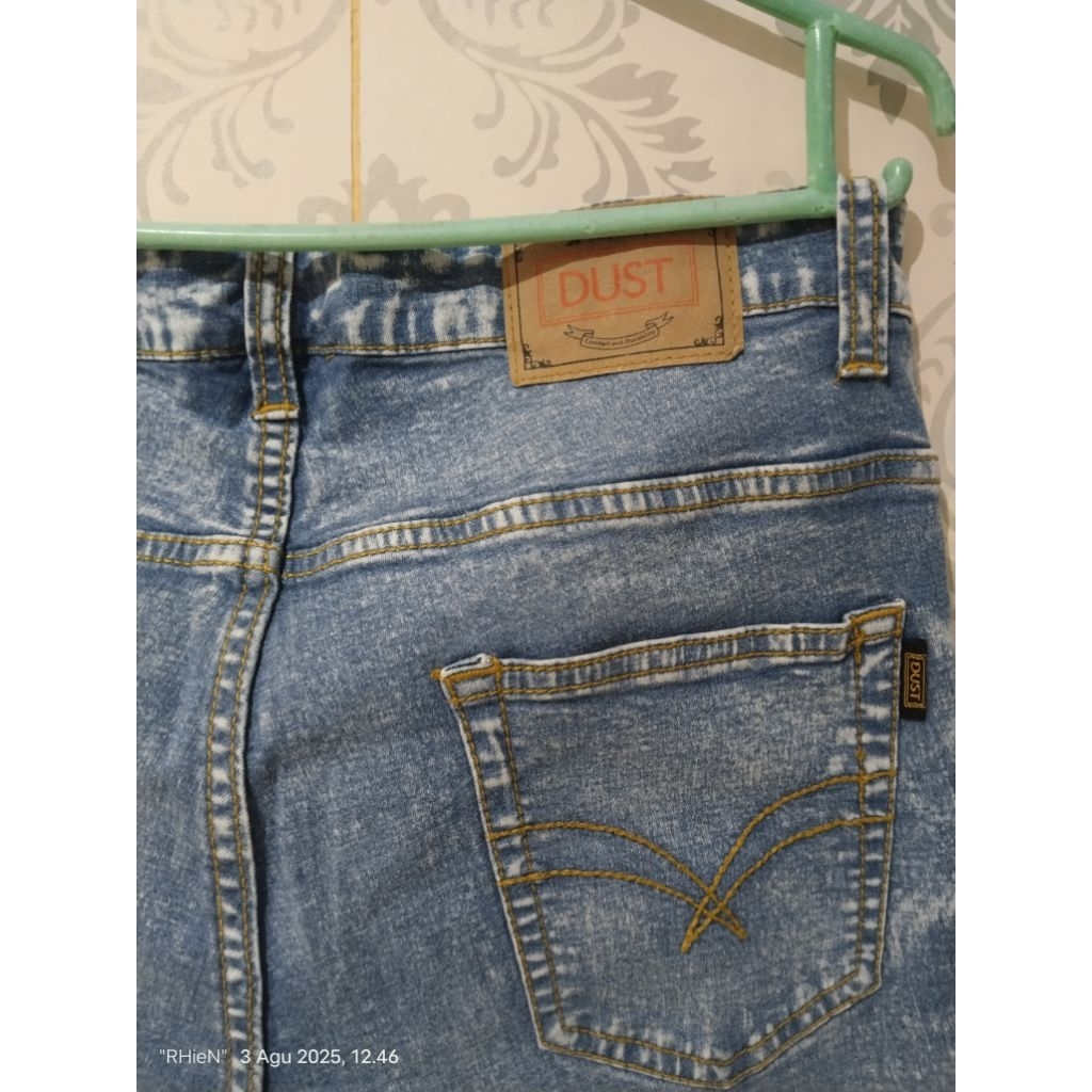 prelooved jeans merek dust ukuran xxxl