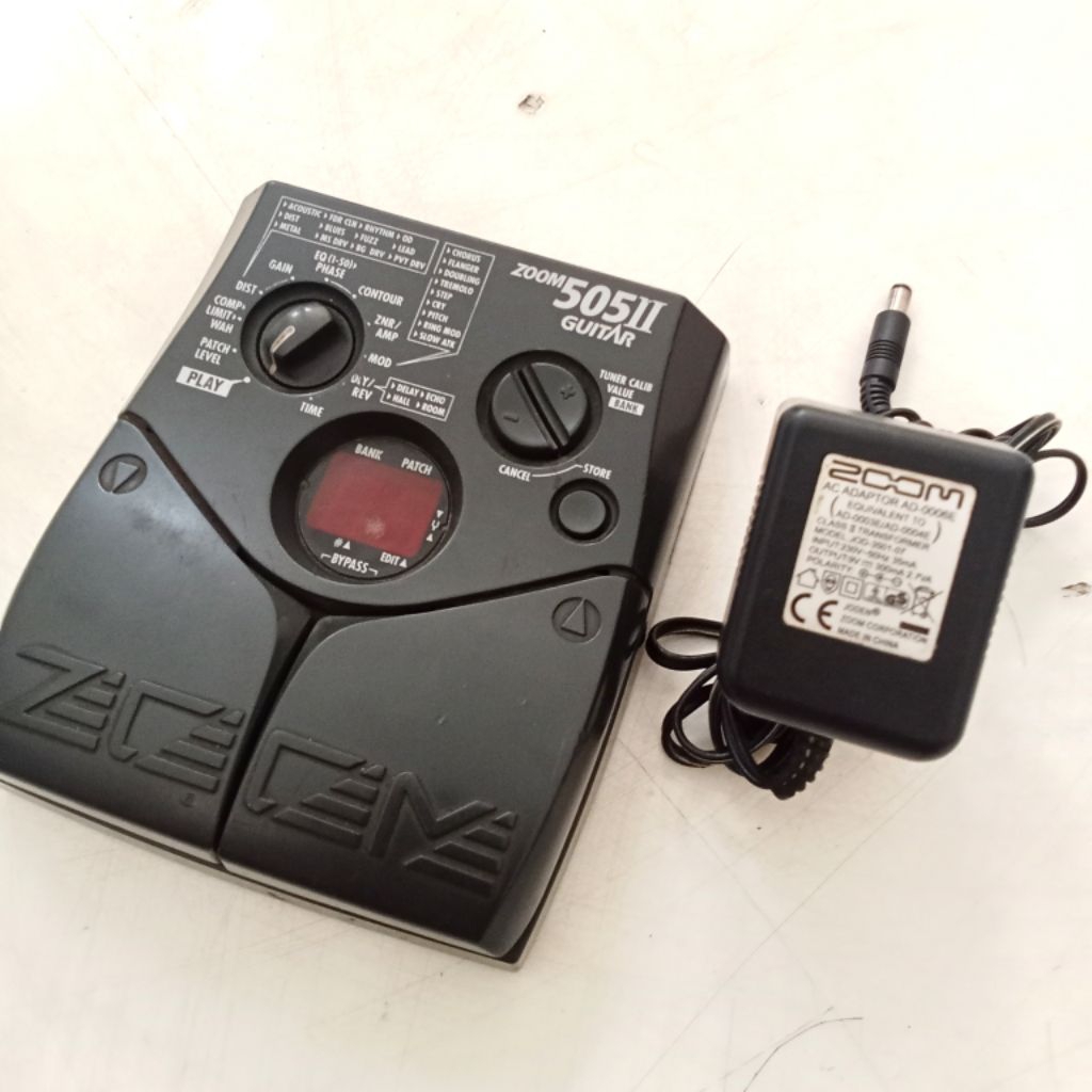 Efek gitar Zoom 505
