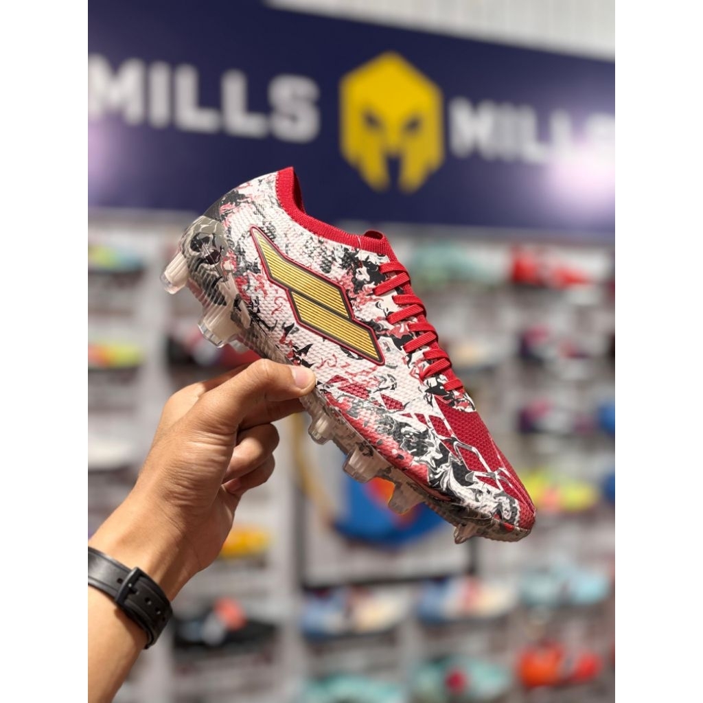 Mills Sepatu Bola Xyclops Kaldera Chrome FG