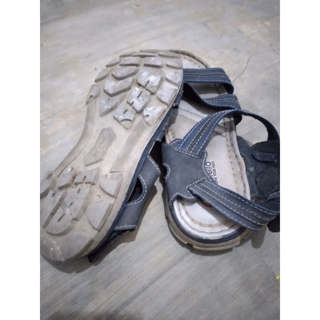 Sepatu sendal pria donatello preloved uk 41