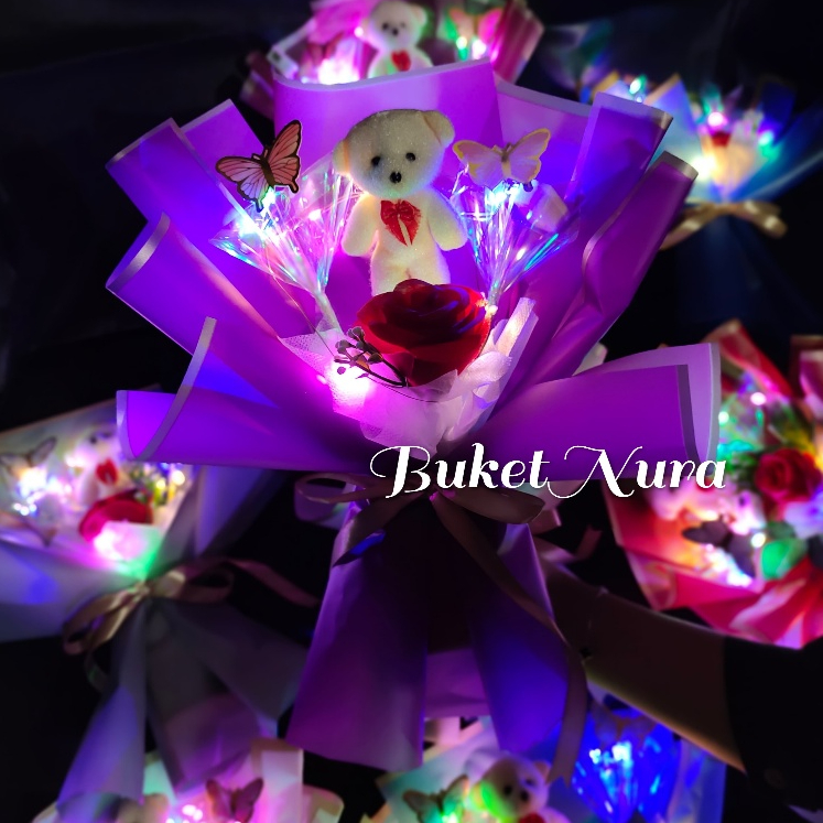 Buket Bunga Mawar Kupu kupu LED dan Boneka Mini Untuk Cewek Cowok / Bucket Wisuda Ulangtahun Pacar