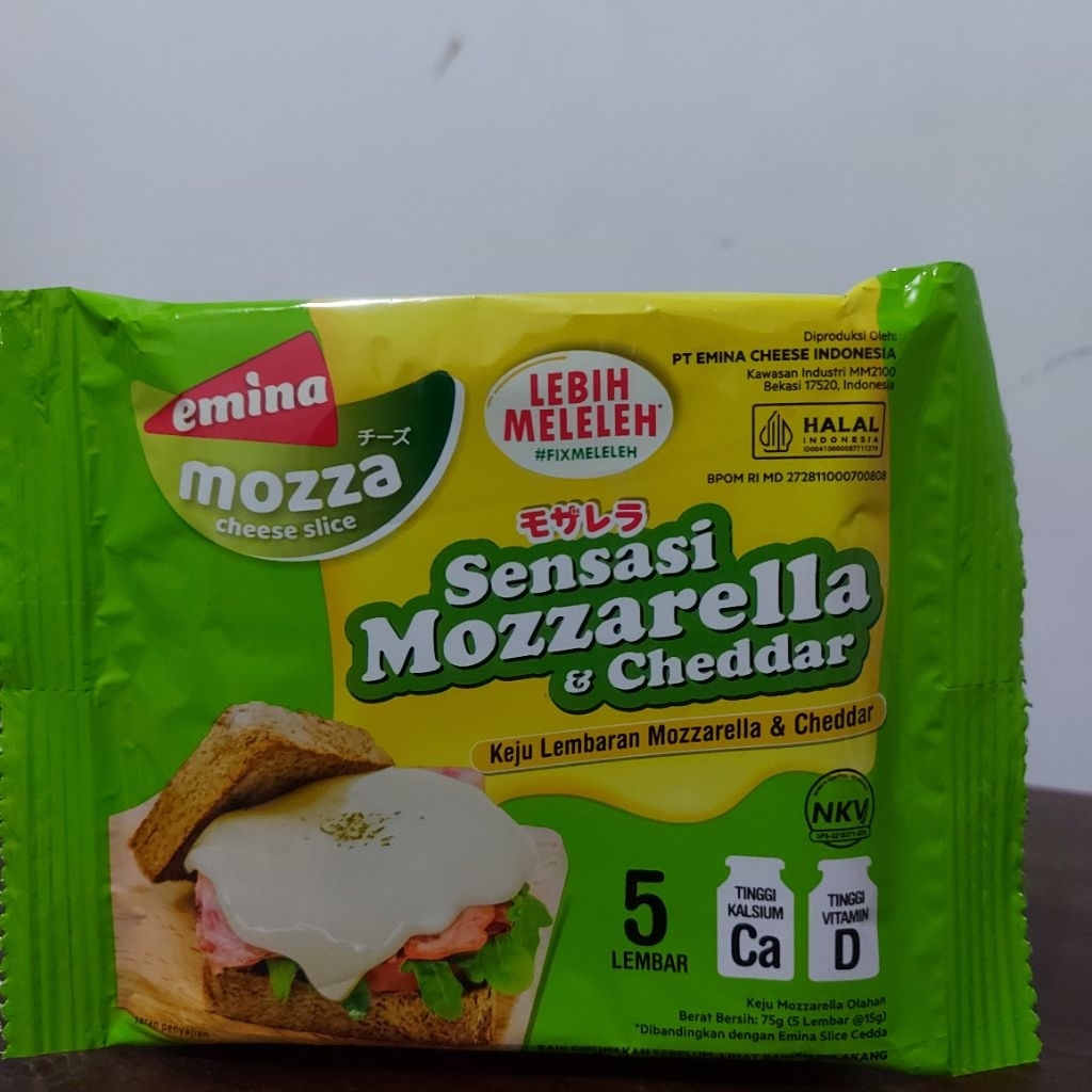 

Emina Mozza Cheese Slice Keju Lembaran Mozzarella & Cheedar isi 5 Lembar 75gr