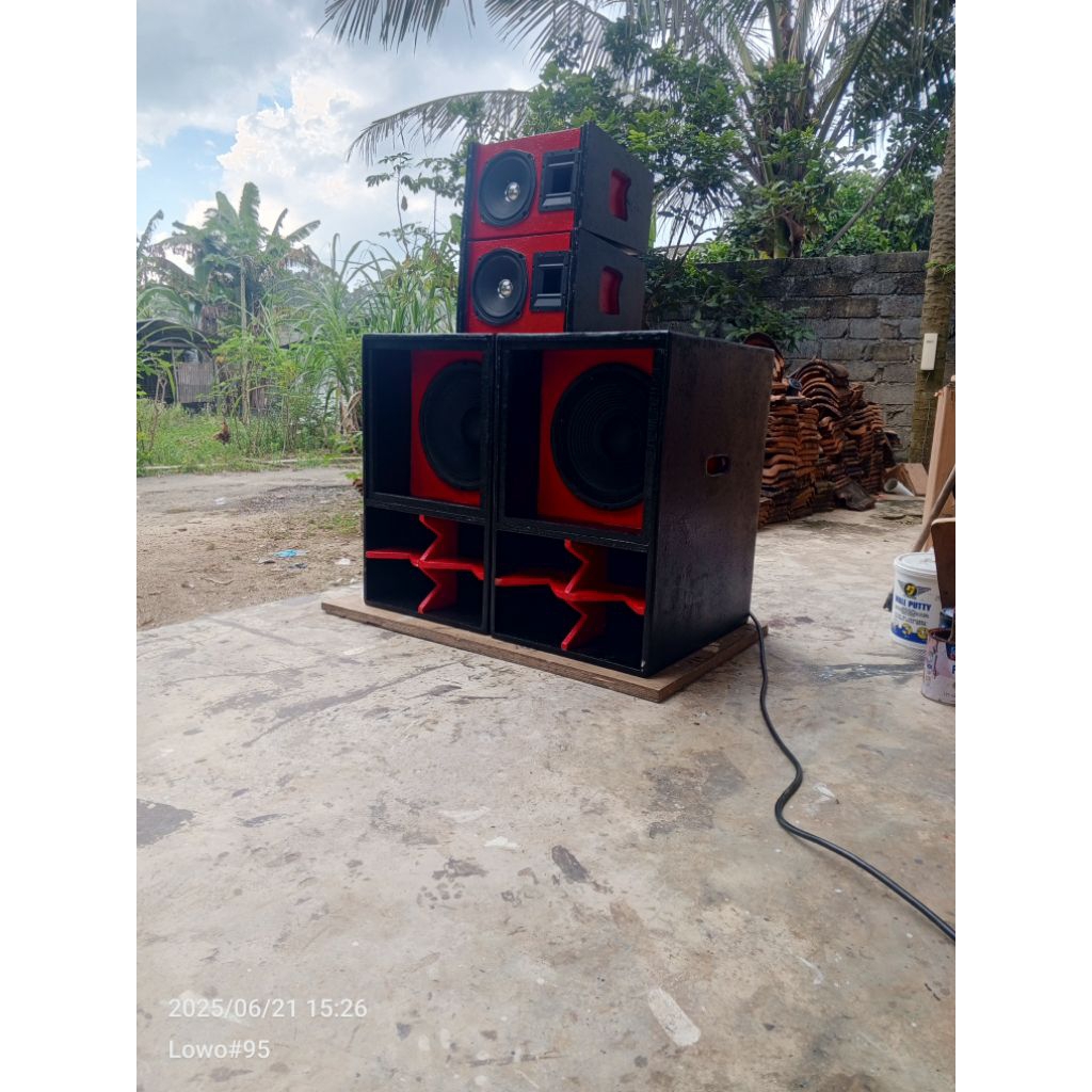 sound system rumahan miniatur