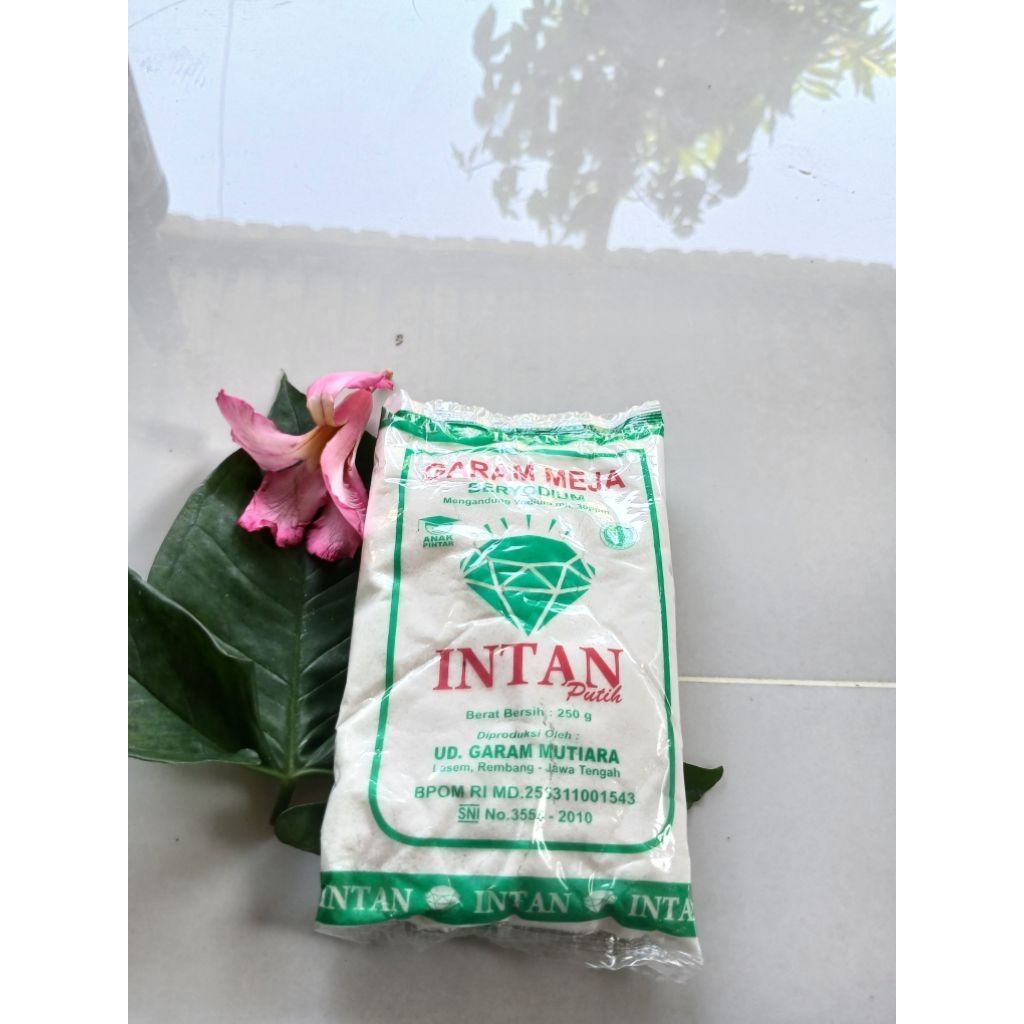 

GARAM MEJA CAP INTAN PUTIH 250 G