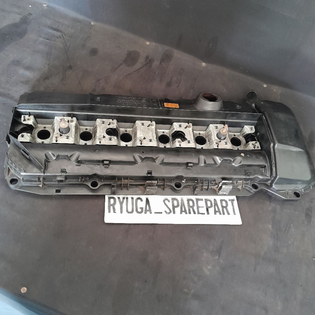 cover engine cyilinder head original BMW E39 E46 E60 X5 E53 M54 1432929
