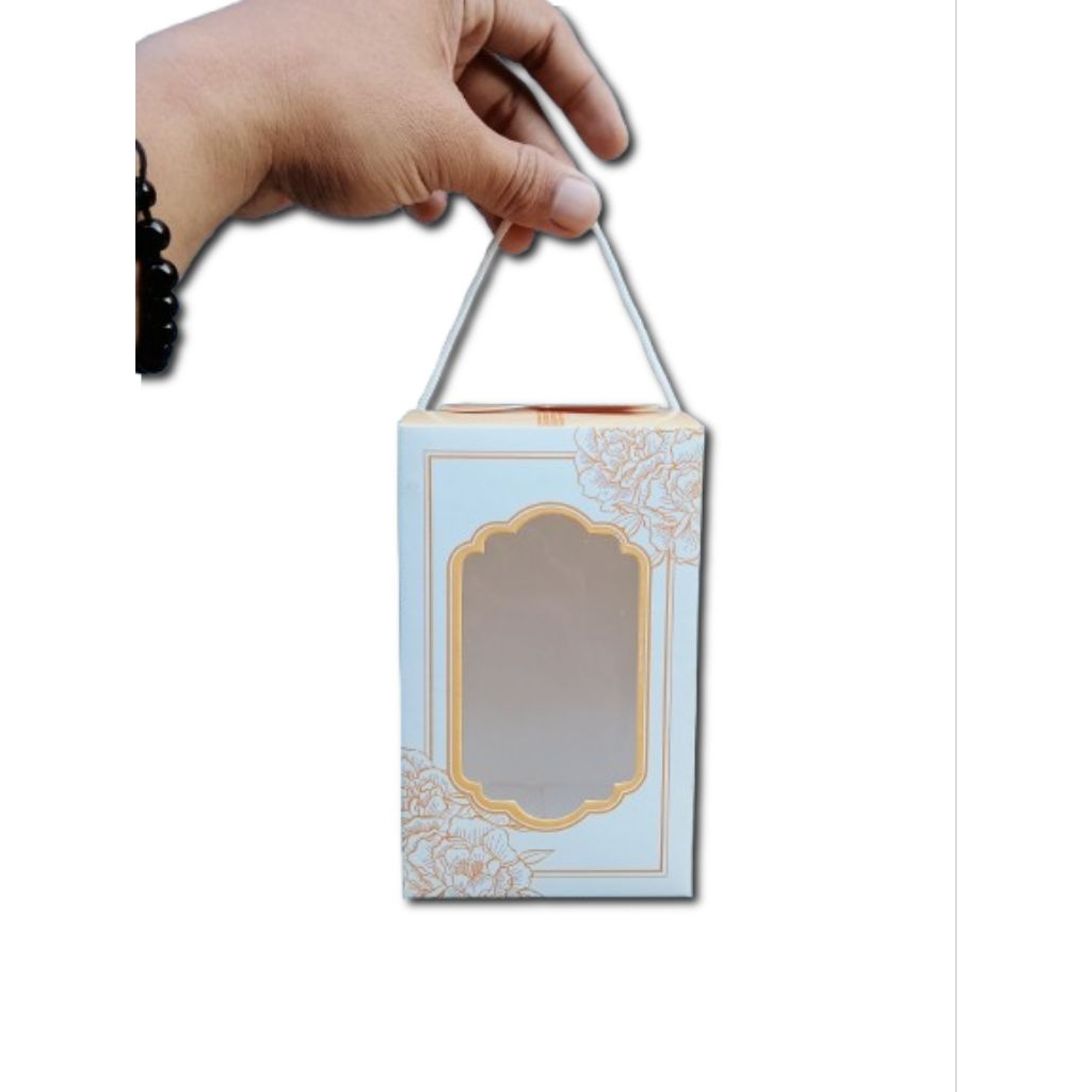 

Box Kemasan Souvenir Gelas Kaca Ukuran 9,5x9,5x15,5cm Isi 50 Lembar