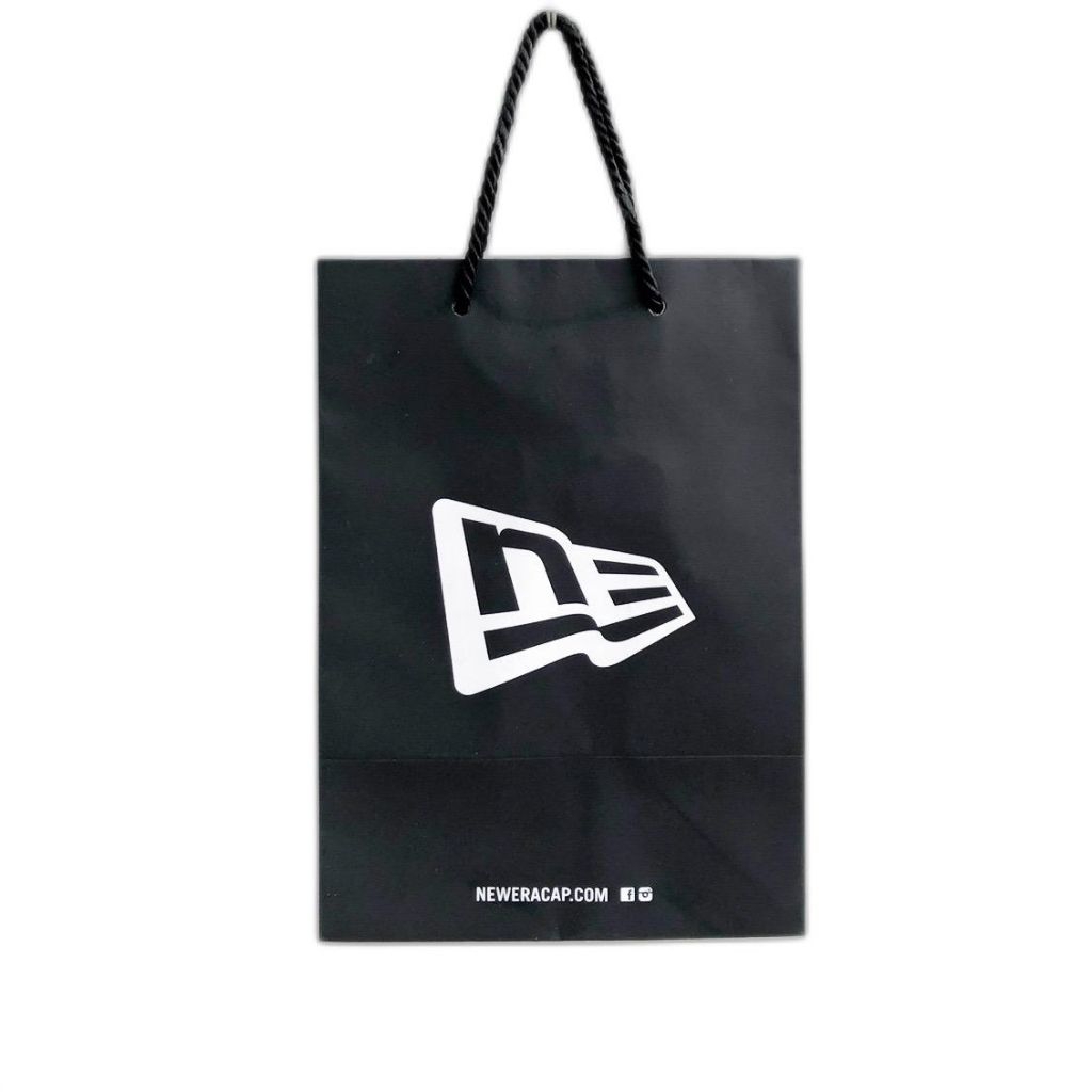 

TIDAK DIJUAL ECER Paperbag new era original khusus beserta topi