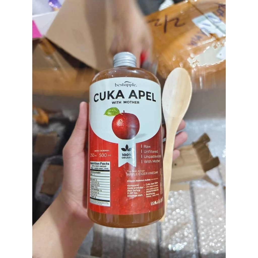 

CUKA APEL WITH MOTHER