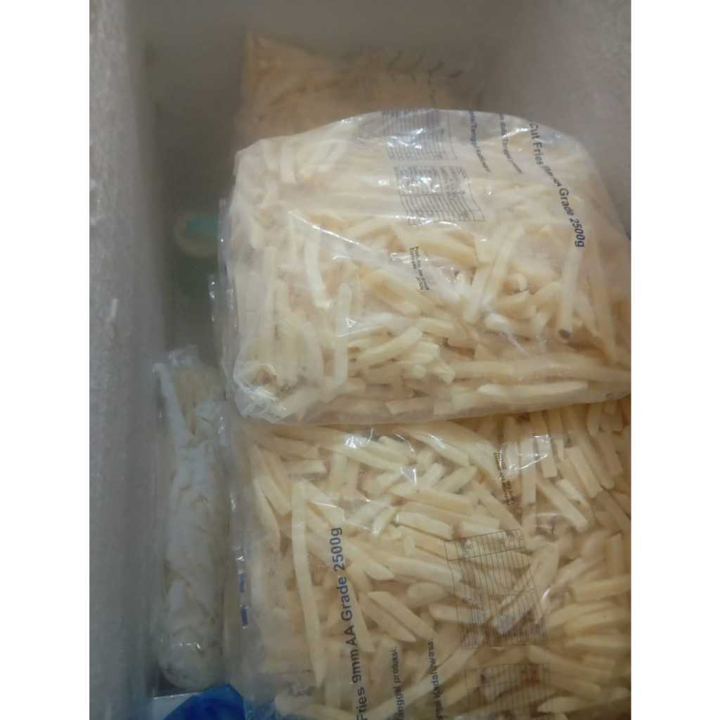 

aviko curah kentang frozen premium 2.5kg