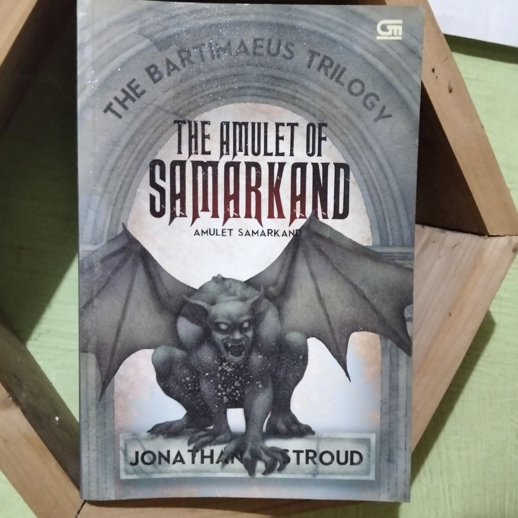 (Bekas/Preloved) Buku The Bartimaeus Trilogy 1 The Amulet of Samarkand-Jonathan Stroud (Original)