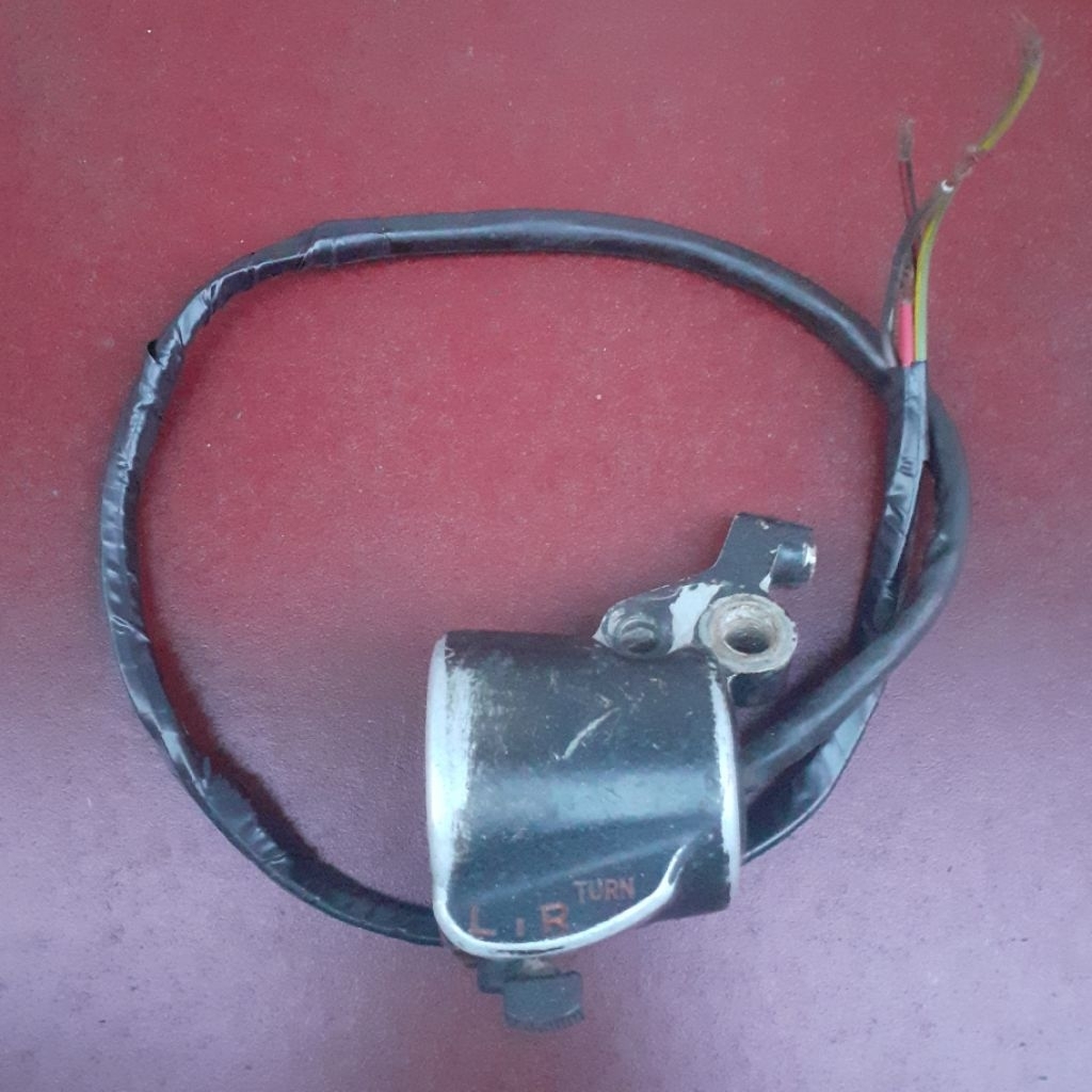 Holder kiri honda cb100/cb125, gl100/gl125 & cg110/cg125 gas luar original second