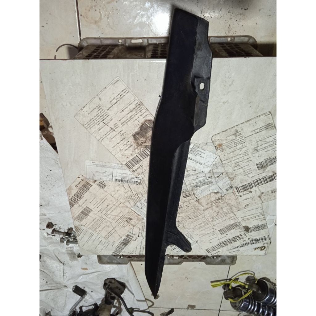keteng pelindung rantai Honda Megapro original