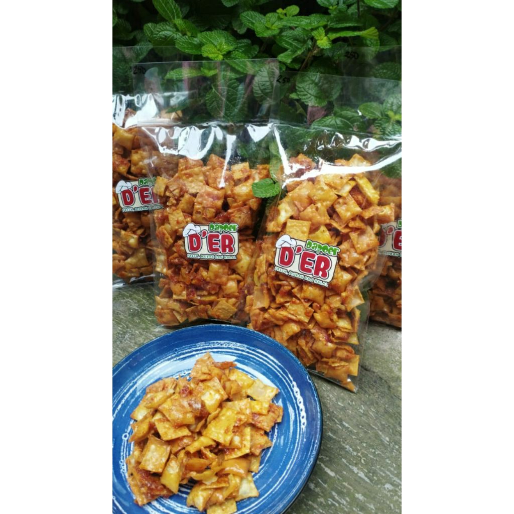 

(COD) SNACK KRIPIK PANGSIT PEDAS MANIS / KRUPUK BUMBU PEDAS MANIS LEKOH / CAMILAN VIRAL / JAJANAN FRESH / PANGSIT KLOMOH PEDAS