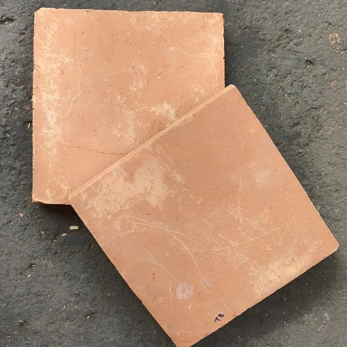 tegel lantai keramik terakota natural 20x20