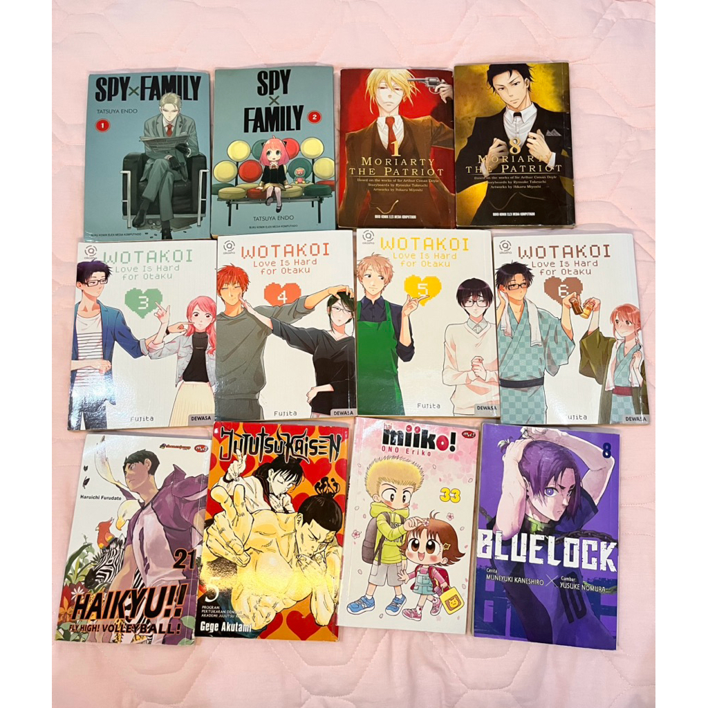 

Komik Preloved | Wotakoi, Jujutsu Kaisen, Haikyuu!!, Blue lock, SxF, Miiko, Moriarty The Patriot.