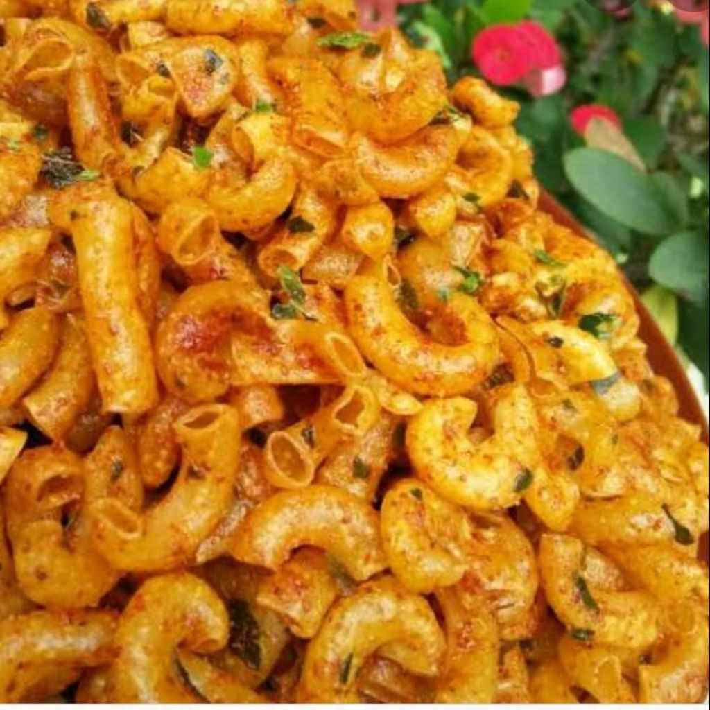 

MAKARONI BANTAT PEDAS DAUN JERUK 100gr