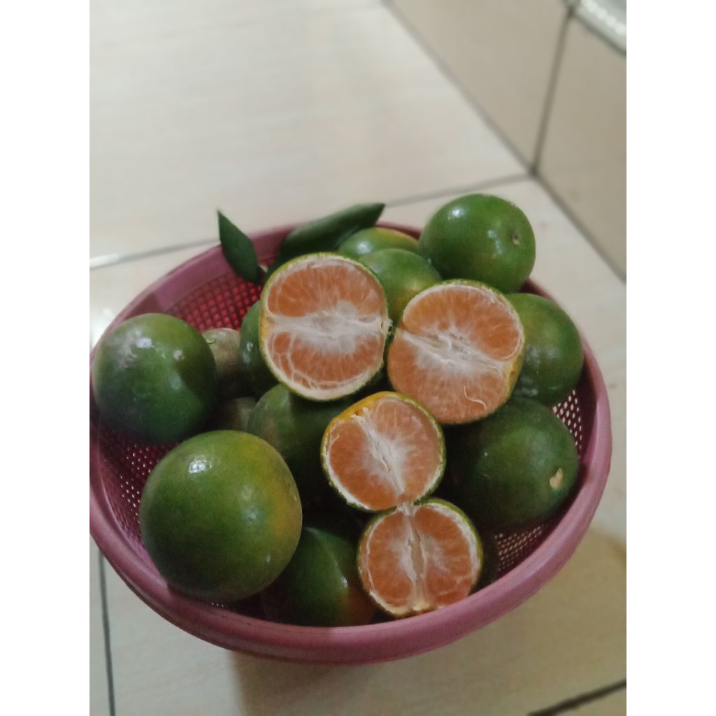 

isi 1kg, jeruk hijau manis cokun, baru petik, segar dan berkualitad