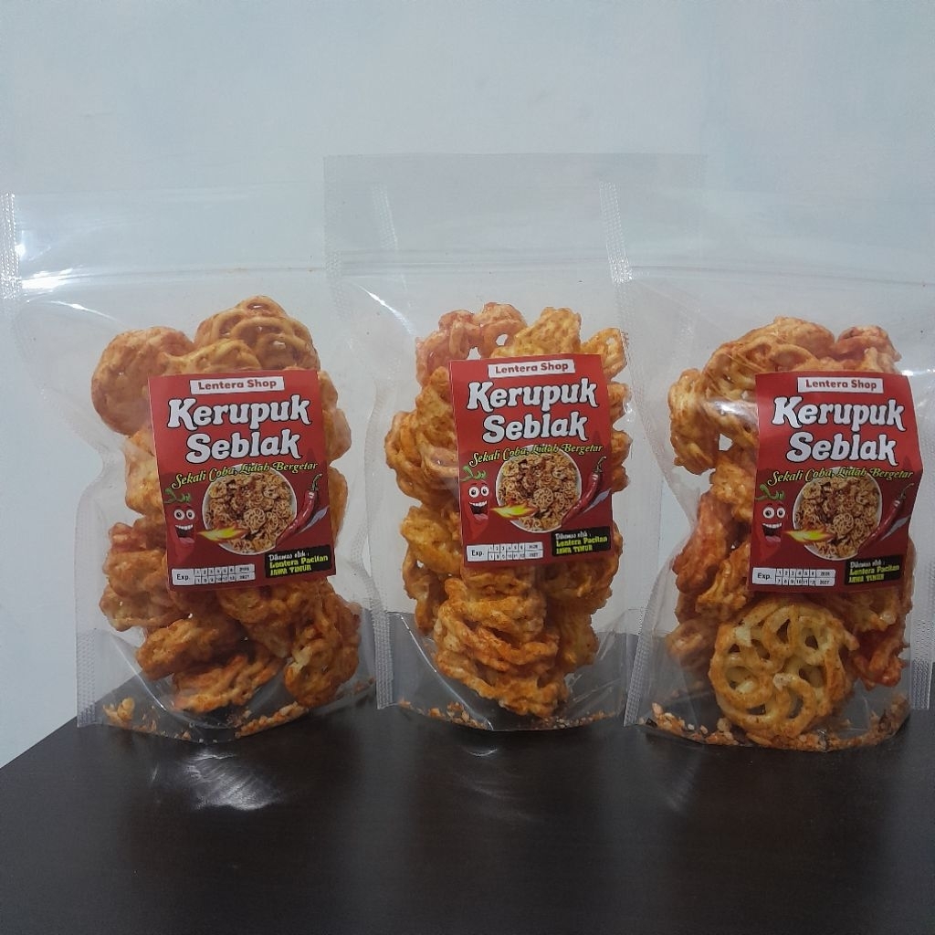 

Kerupuk seblak pedas daun jeruk