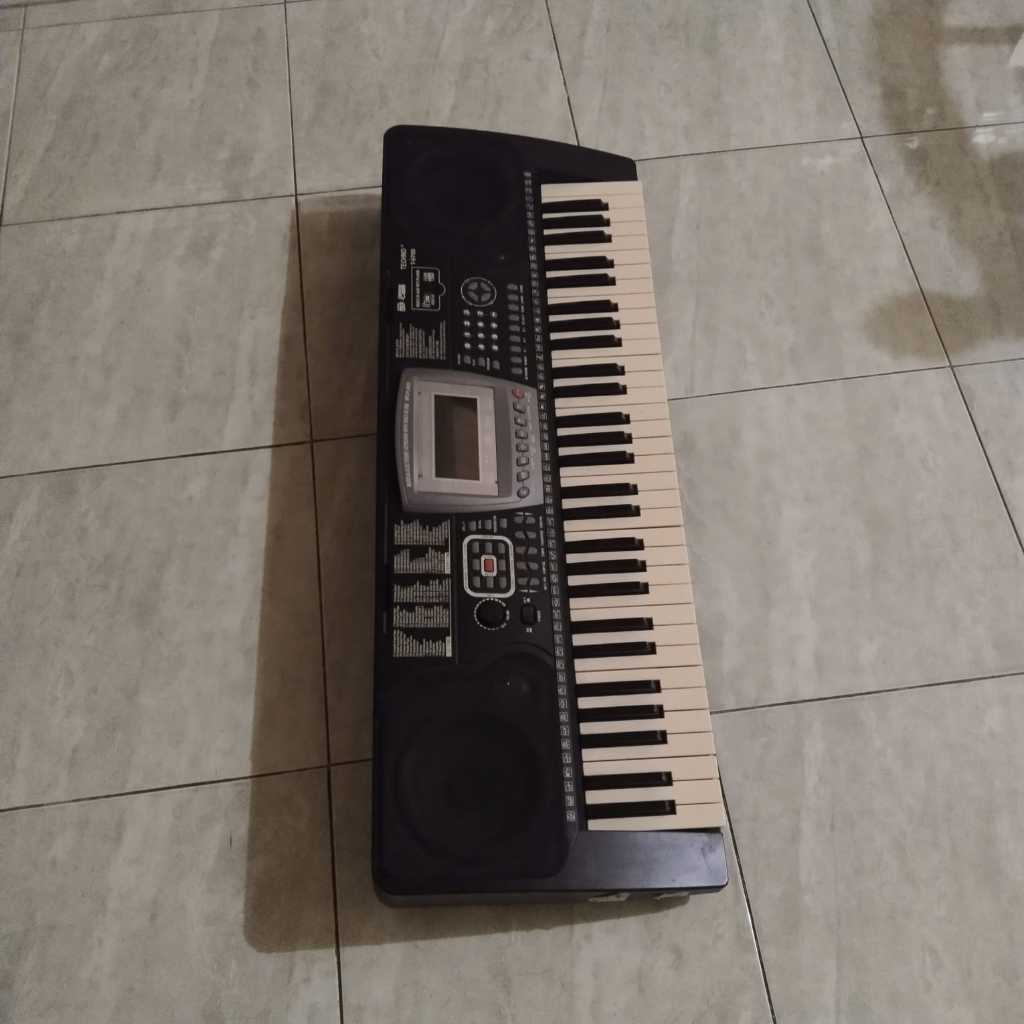 Keyboard piano Techno T 9700 keyboard T9700 t-9700 bekas + baterai D 6biji baru belum dibuka