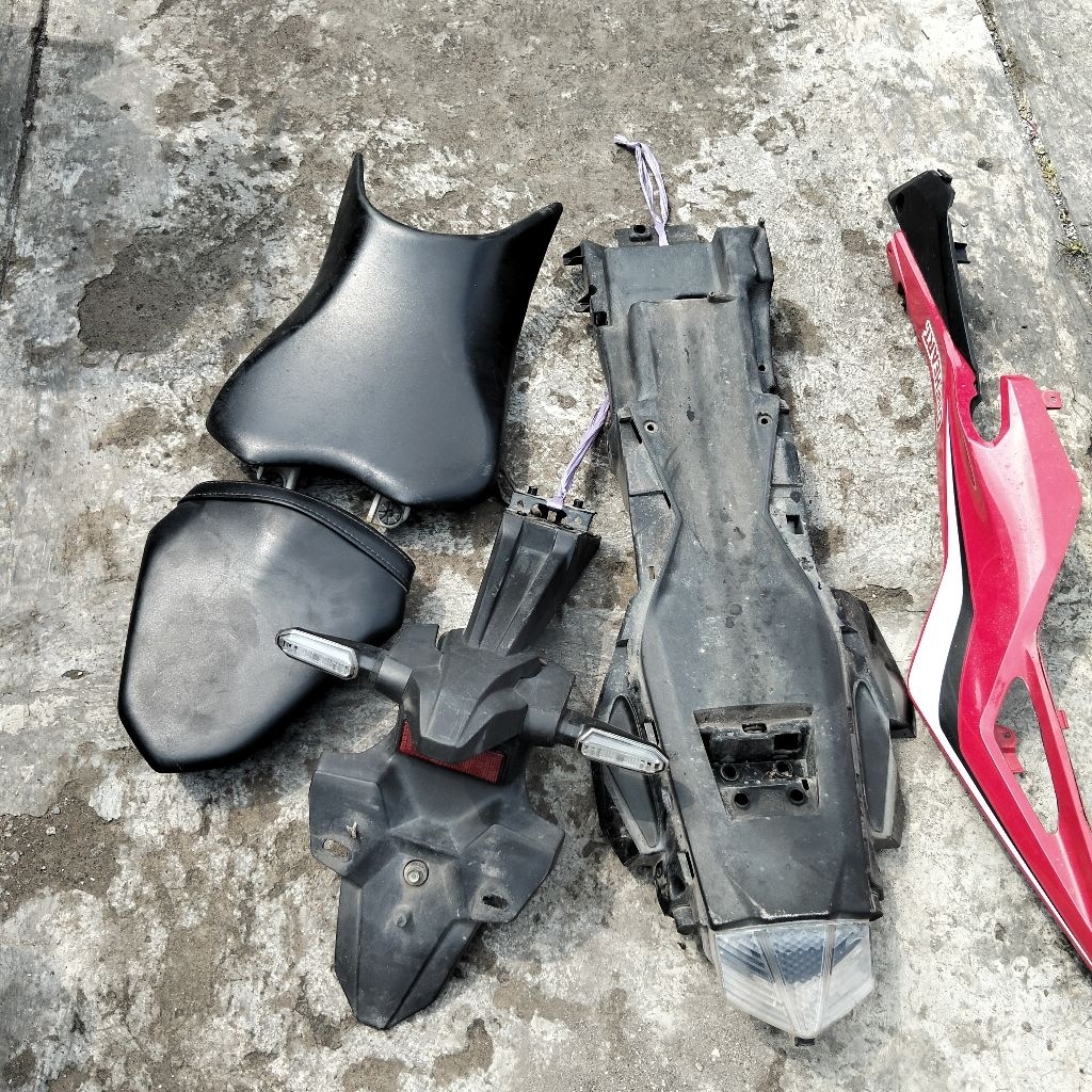 bodi cbr k45 belakang komplit sama jok pull set