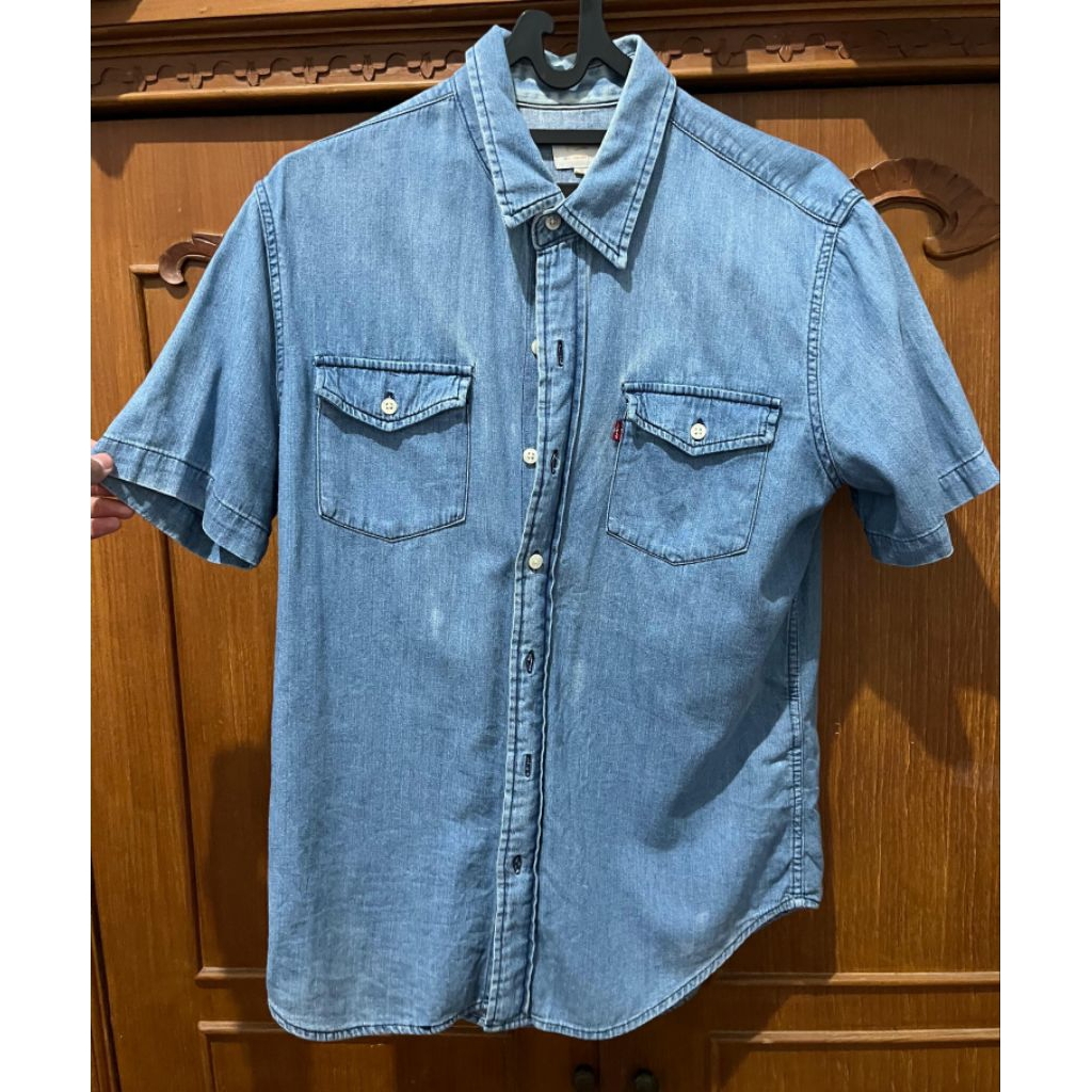 Kemeja Atasan Pria, Hem Denim Atasan Pria, Casual Pria, Man Shirt, Levis, ORI, Pre-loved, kondisi ma