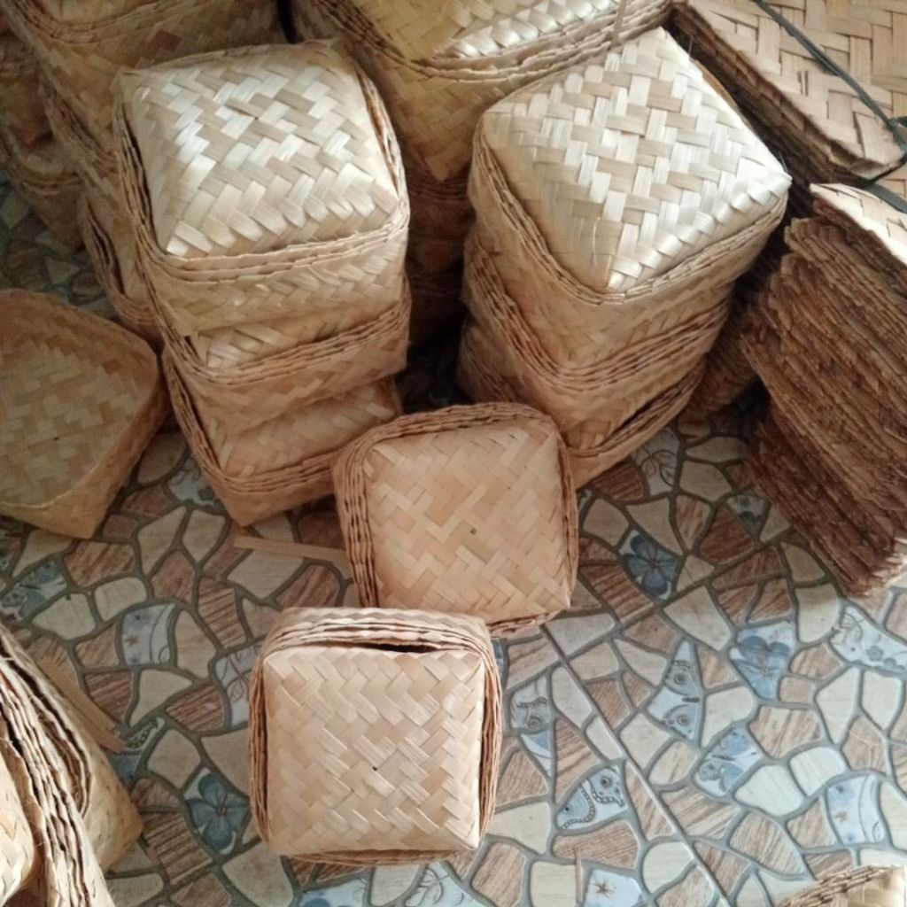 ( Sepasang ) Besek Nasi 15 X 15 Besek Nasi Berkat Besek Souvenir Besek Hampers Besek Snack
