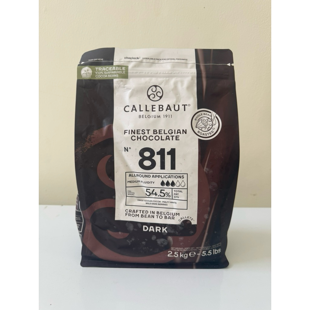 

CALLEBAUT 811 DARK CHOCOLATE CALLETS 2.5KG COUVETURE 54.5%