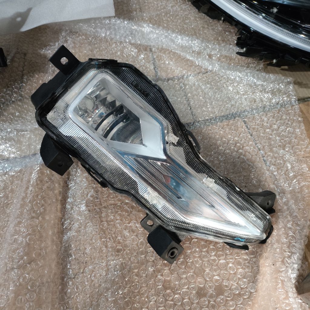 Foglamp Lampu Kabut Wuling Almaz rs Original