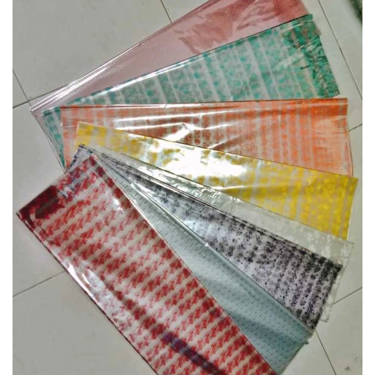 

(10lembar) Plastik parcel 75×90cm / Plastik Kaca motif / Plastik souvenir lembaran