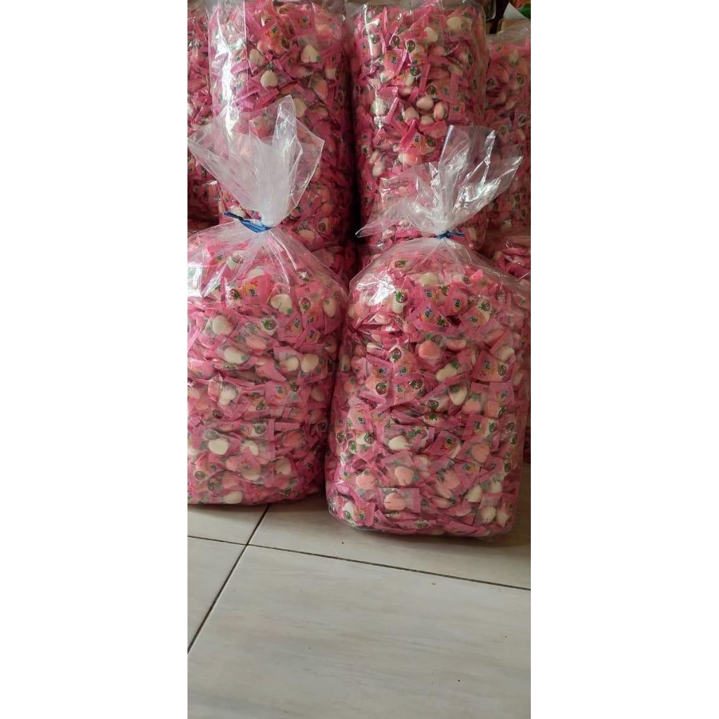 

Yupi Kiloan Mix 3 Rasa Strawberry/Mangga/Fruity