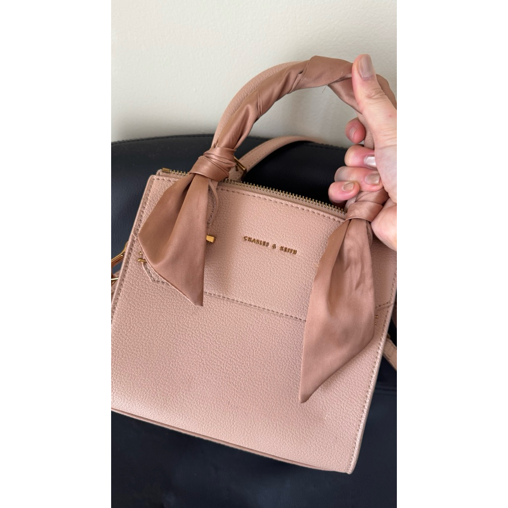 PRELOVED CHARLES & KEITH BAG PINK SIZE M TAS WANITA 100% ORI STORE