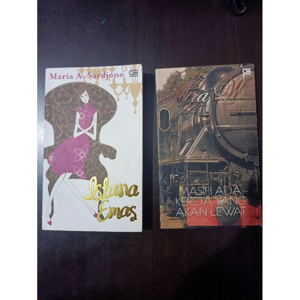 Novel  Mira W dan Maria A Sardjono