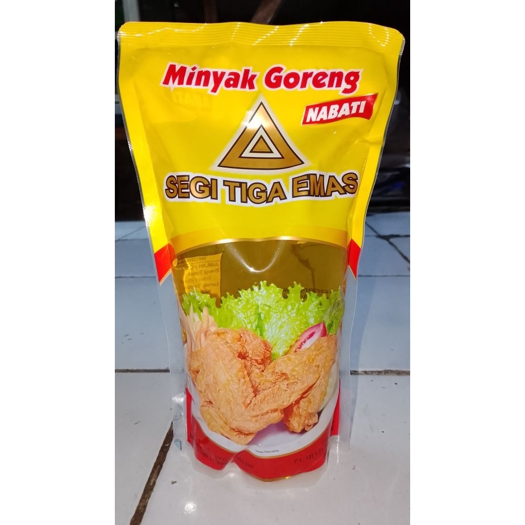 

minyak segitiga emas 1L