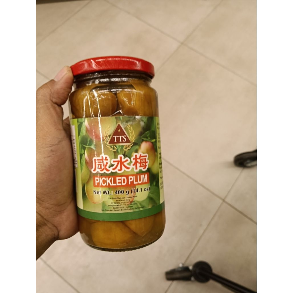 

tts pickled plum 400gr buah plum dalam larutan air garam