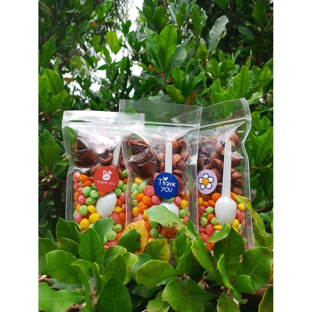 

Nyam Nyam Crispy Choco Crunch by Oemah Jajan Kemasan Pouch