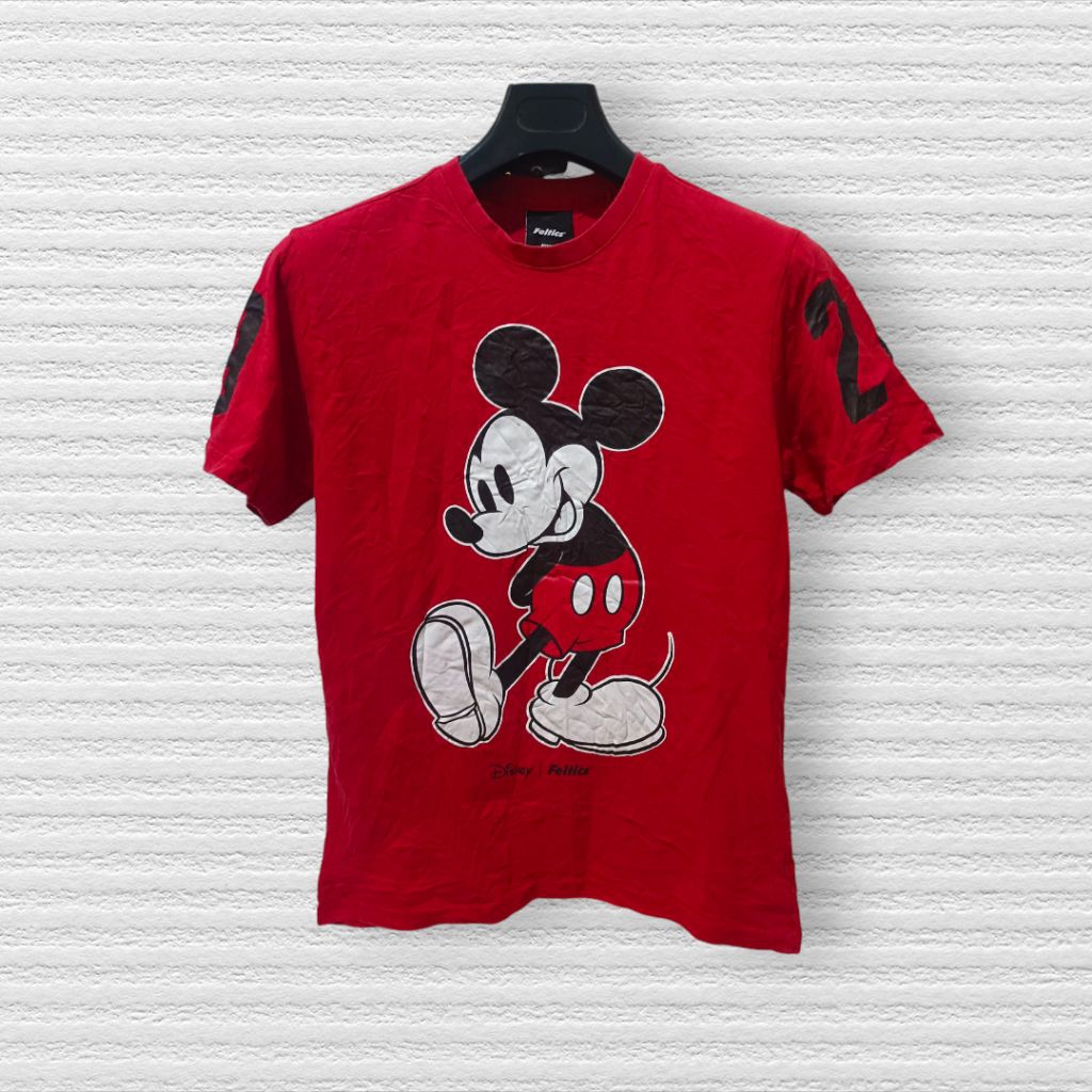 Feltics x Disney tshirt kaos [size M]