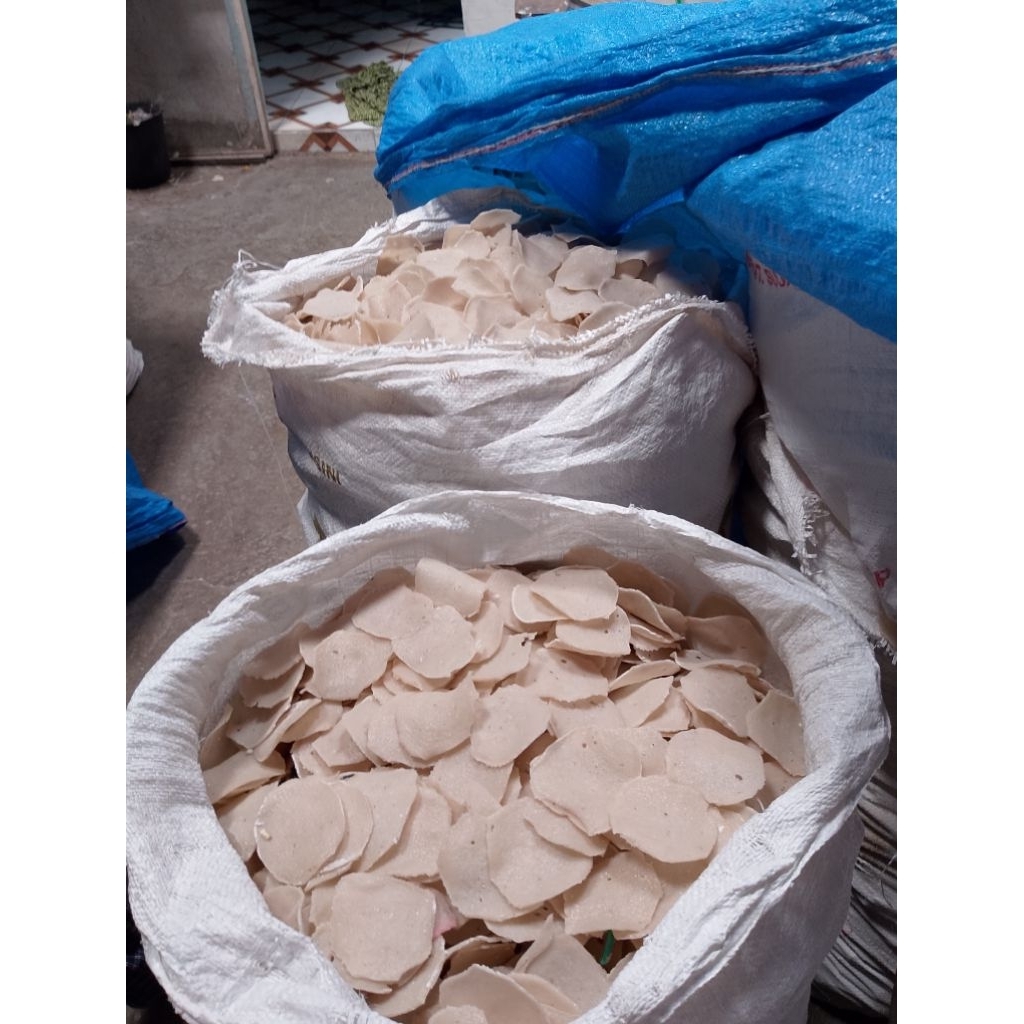 

Oleh oleh khas Kediri 1kg krecek bawang asli Tarokan