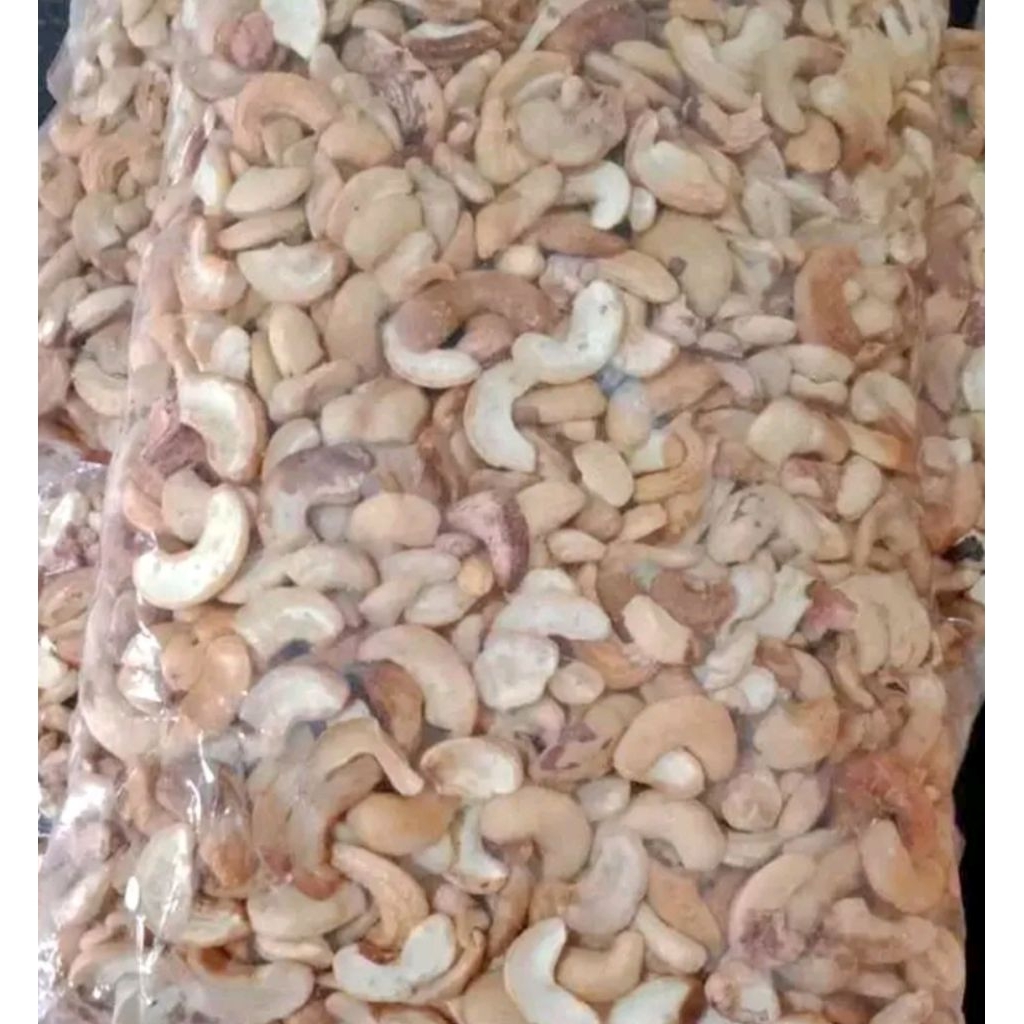 

kacang mede patahan mentah 1 kg