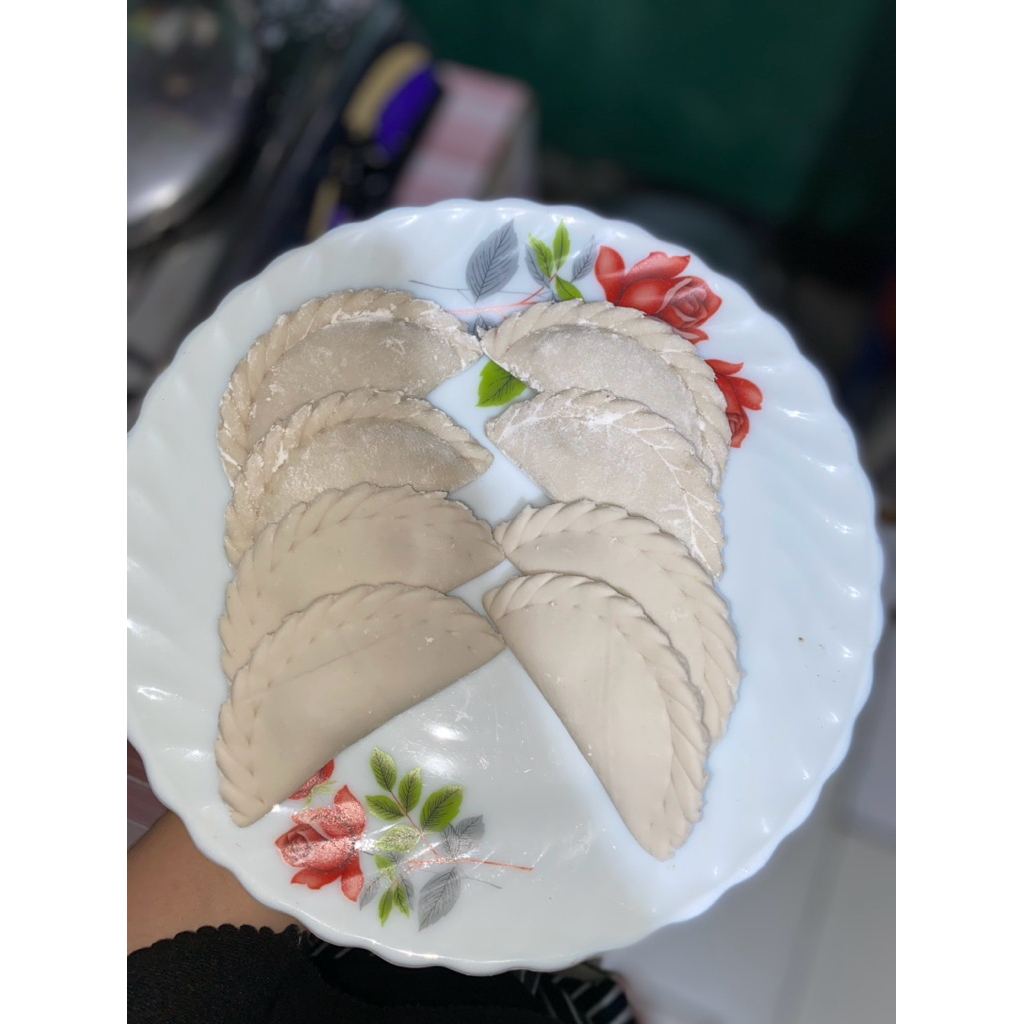 

Cireng pedas/Cireng isi ayam suwir/Cireng isi 10pcs