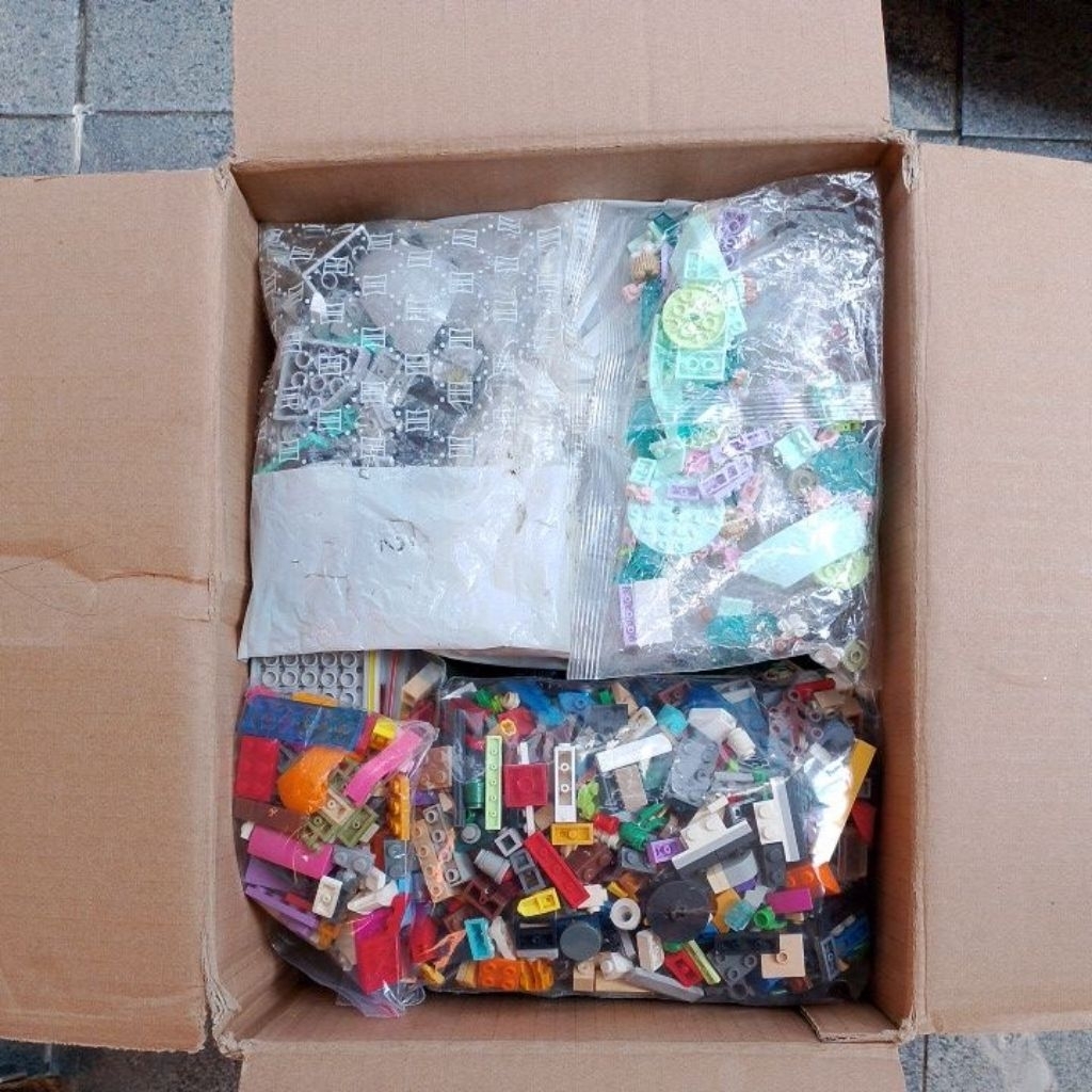 Mainan Action Figure Lego KW Borongan Mix Random