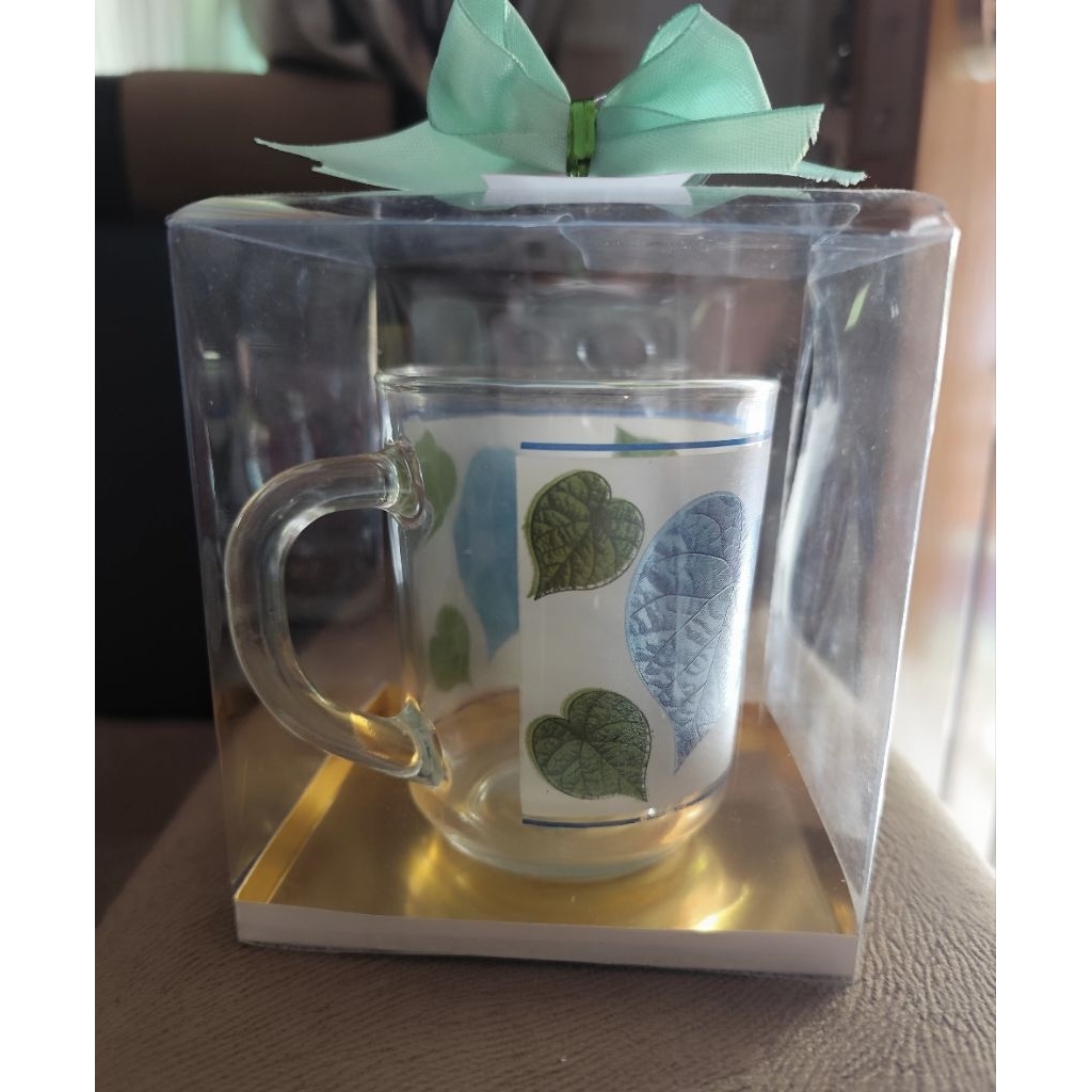 Souvenir Gelas Motif Daun Box Mika
