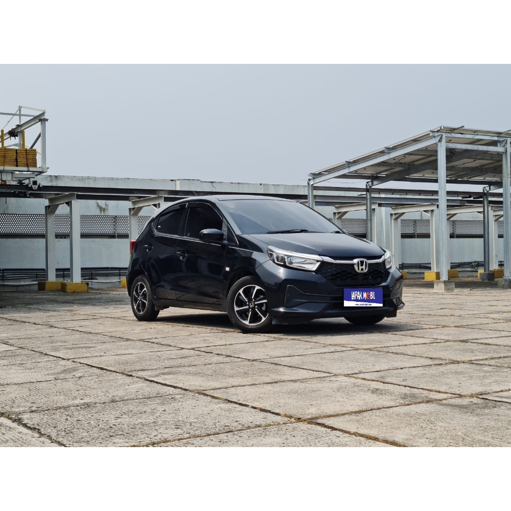 HONDA BRIO SATYA 1.2 E CVT 2023 HITAM. FACELIFT, TANGAN PERTAMA, PAJAK PANJANG.