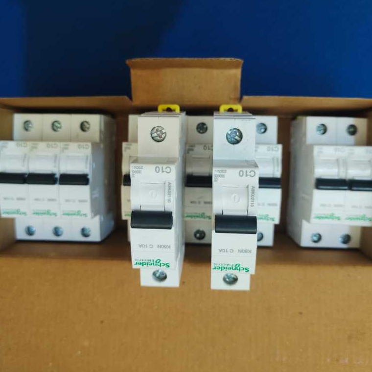MCB Schneider 10A / MCB Original