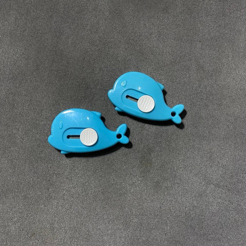

(2 Pcs) PISAU CUTTER MINI MOTIF DOLPHIN
