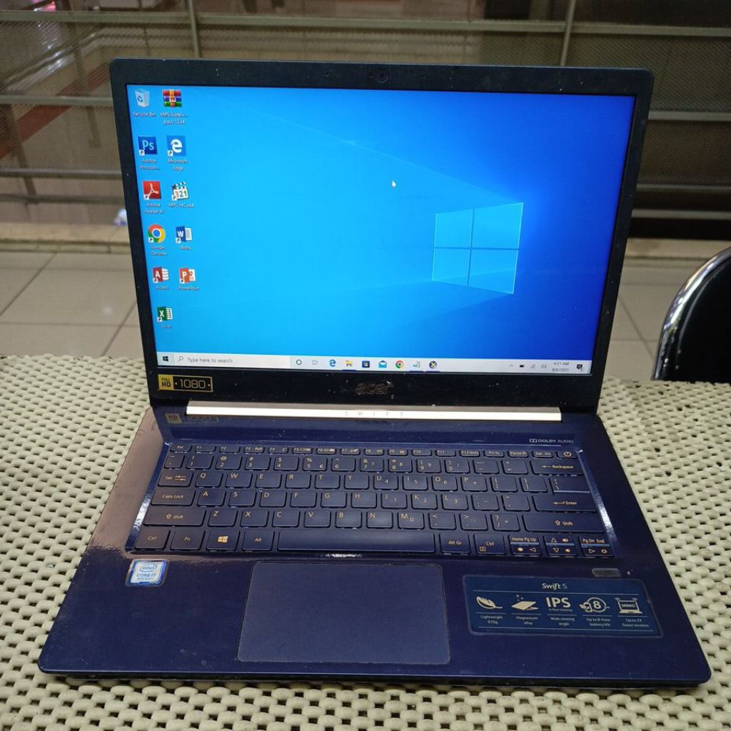 laptop Acer swift 5 core i7 gen 8 Ram 16 ssd 512 dijual seadanya