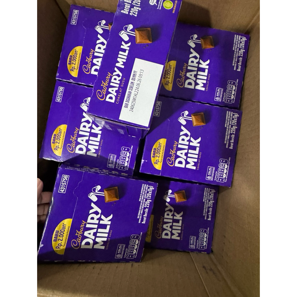 

cadbury dairymilk 10box (11gx20pcs)