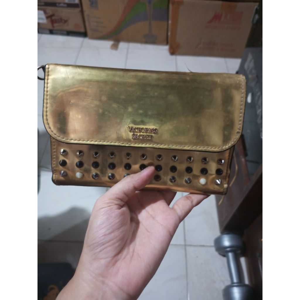 preloved dompet Victor gold