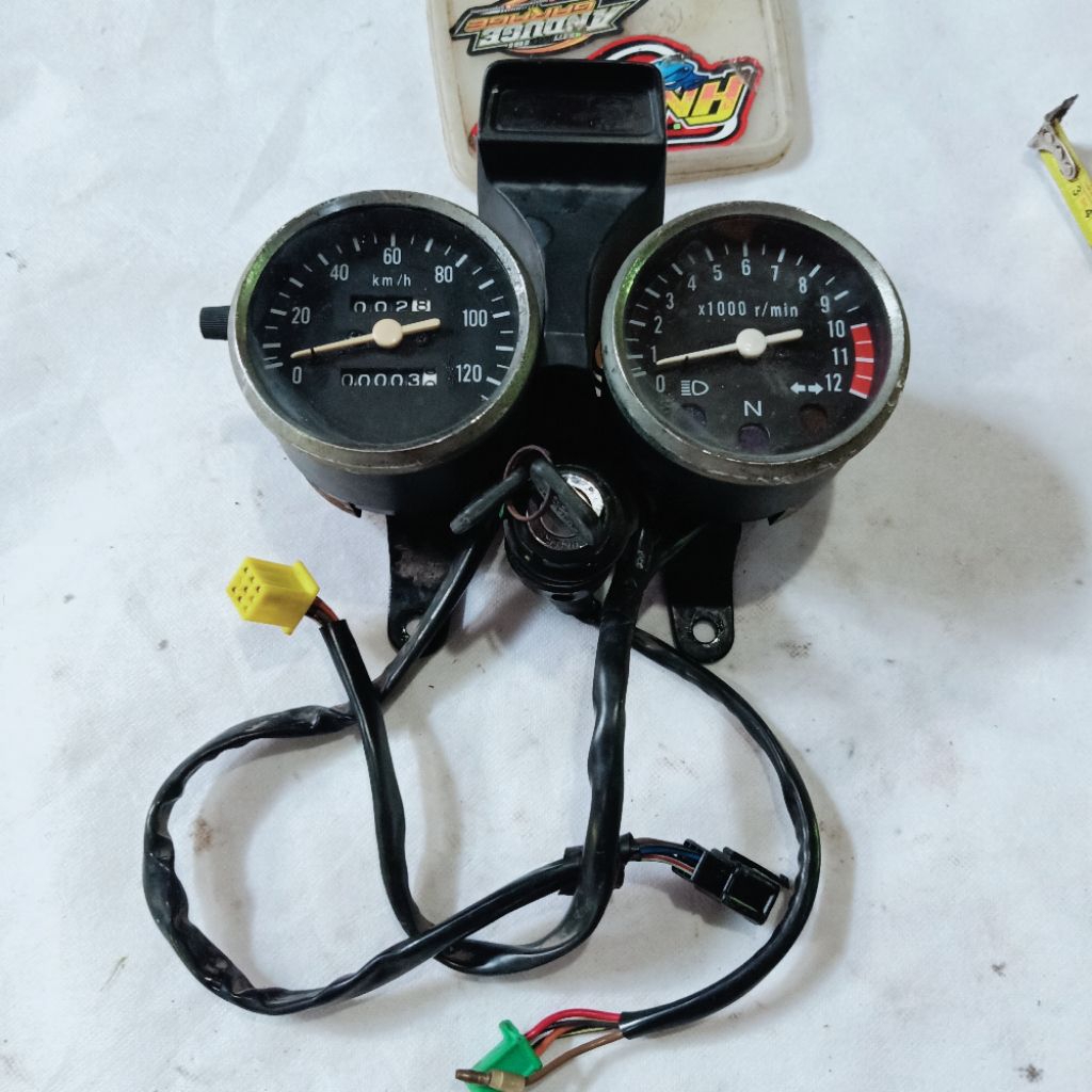 spido spedo spidometer spedometer speedometer odometer gauge motor jadul lawas trail tril tua bulat 