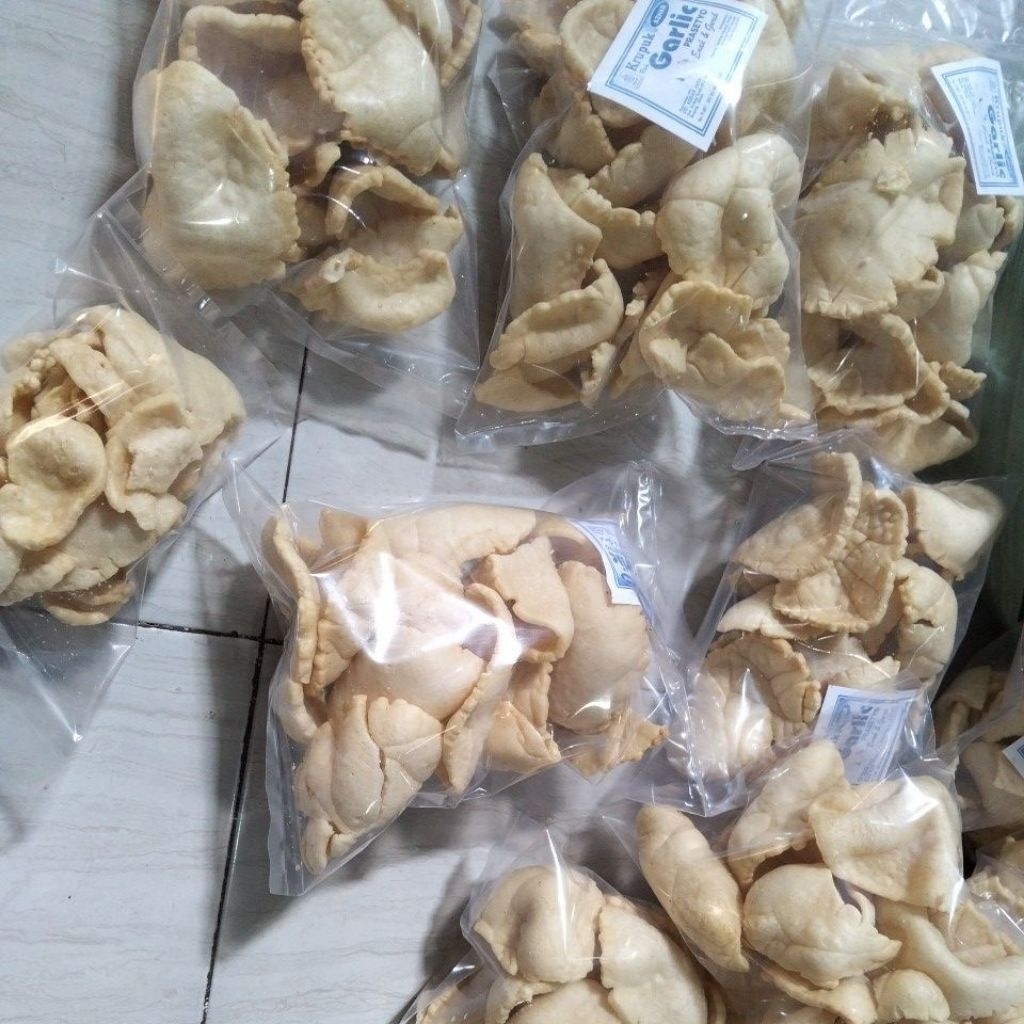 

KERUPUK BAWANG Cap GARLIC berat 50gram