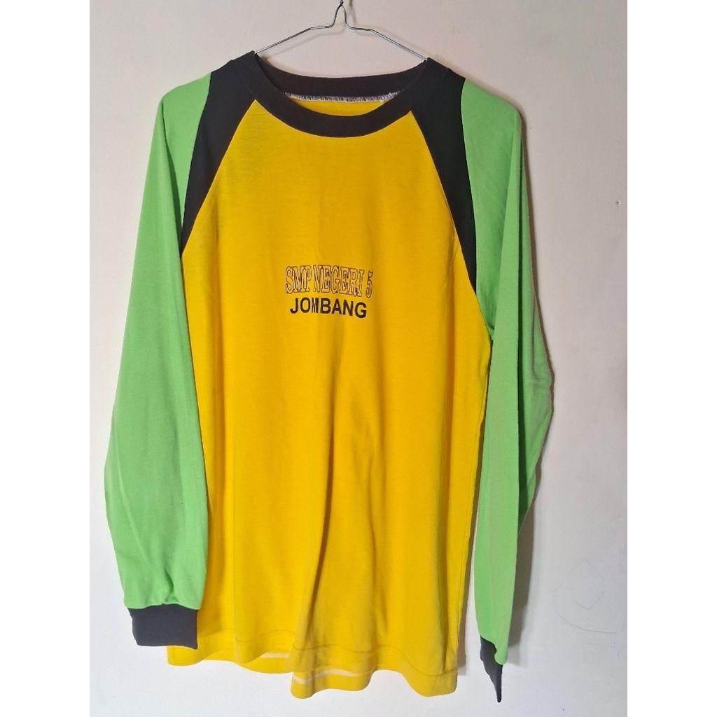 preloved baju olahraga sekolah